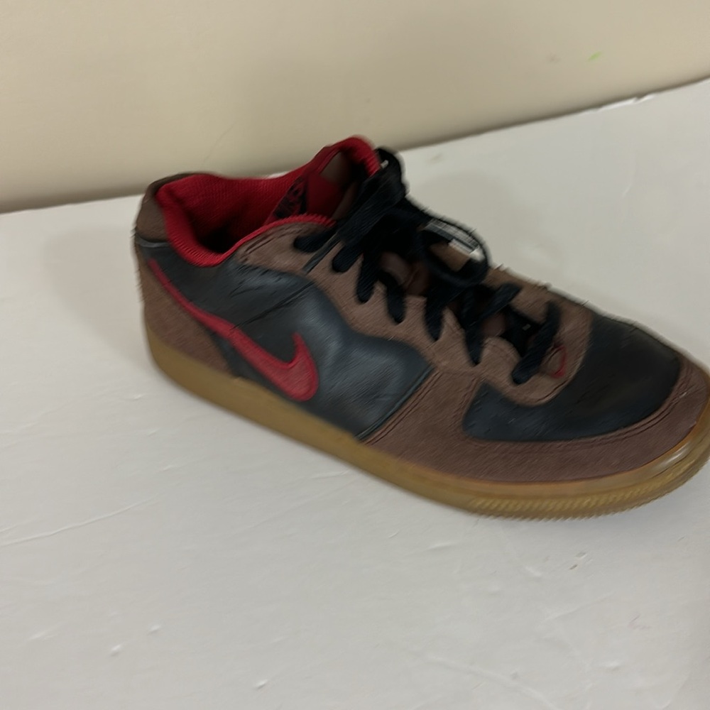 Nike 312089-216 Brown, Black and Red Rare 2006 Swoosh 6.5 Y